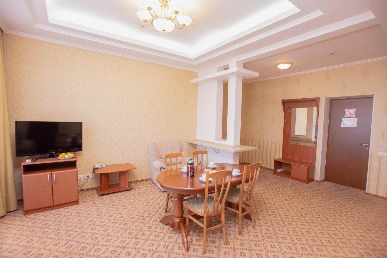 Almira Orion Group Hotel Sochi Exterior photo